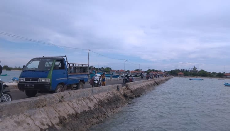 Dua Bulan Terakhir, Sinyal Jaringan Internet di Desa Ketupat Kecamatan Raas Terputus
